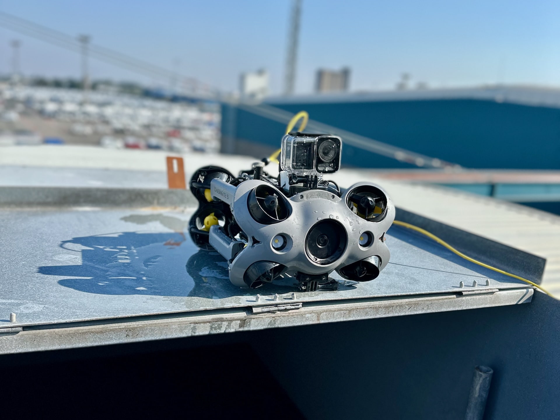 Unterwasserdrohne Steht Oben Auf Sprinklertank
